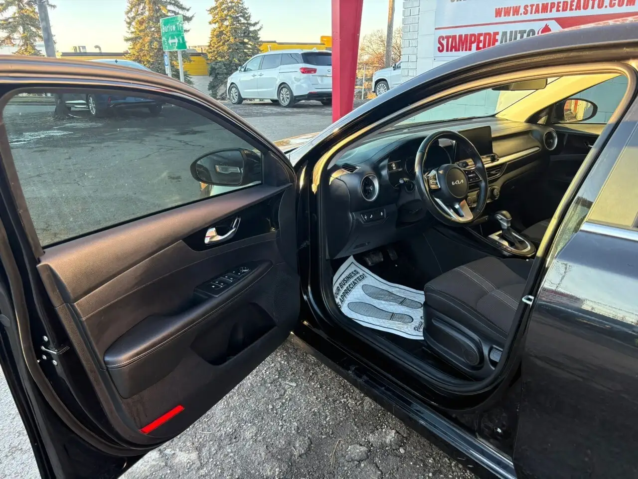 Kia Forte снимка Kia Forte