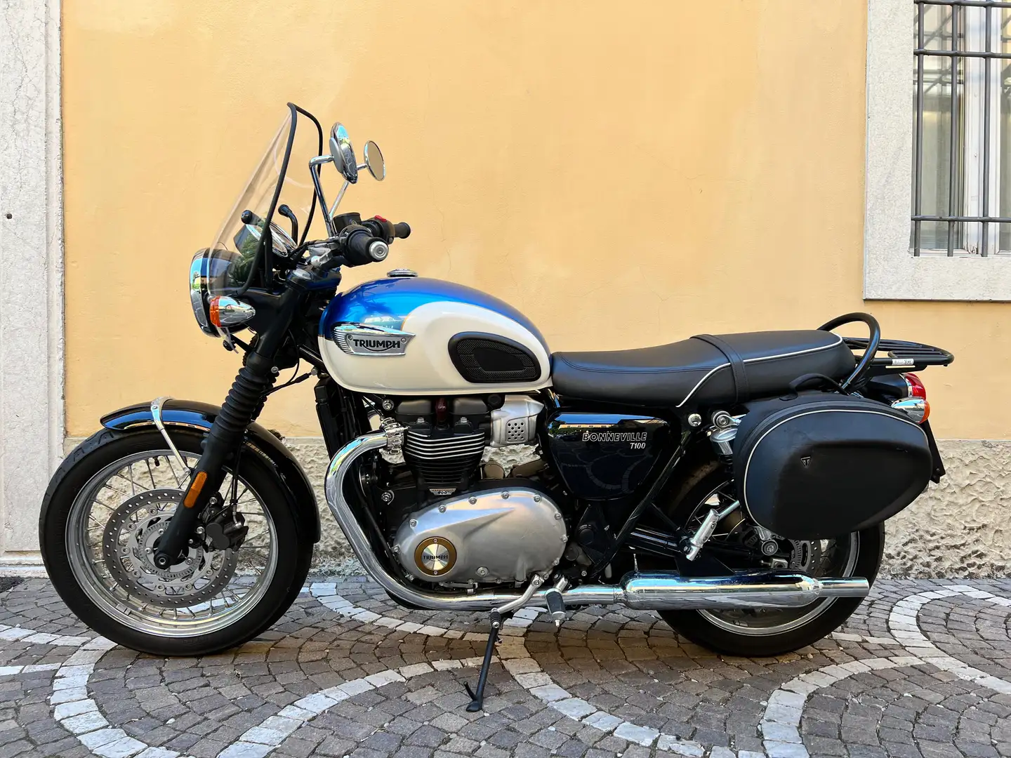 Triumph Bonneville T100 Синій - 1