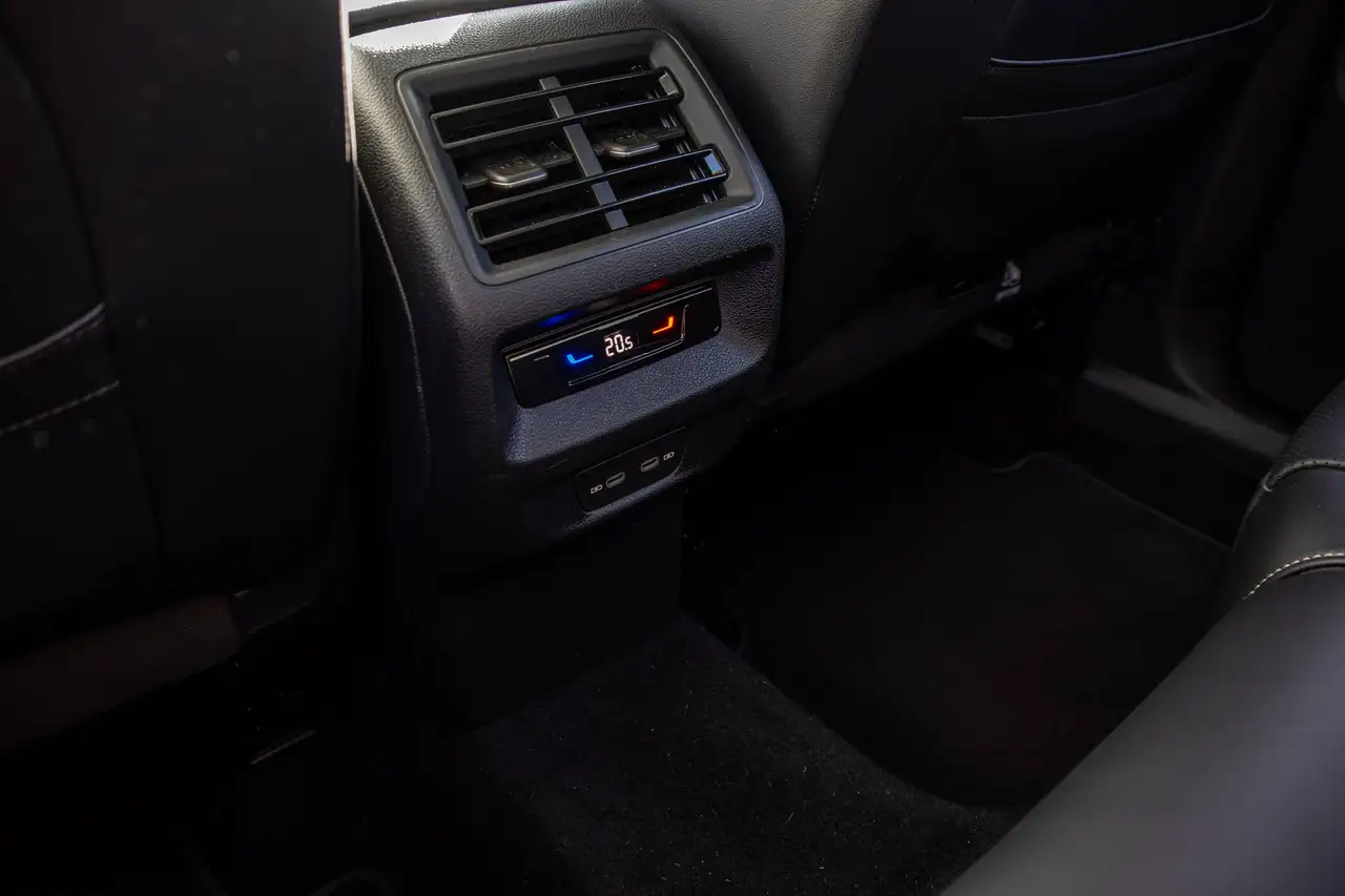 Volkswagen Tiguan 1.5 eTSI mHEV DSG FULL PANO CUIR VENTILE+MASSANT GARANTIE VW 10/2027, миниатюра 20