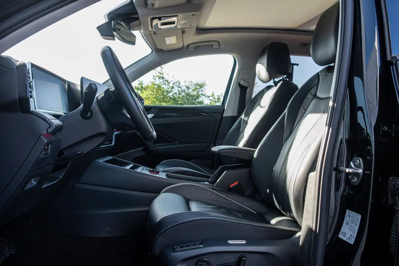 Volkswagen Tiguan 1.5 eTSI mHEV DSG FULL PANO CUIR VENTILE+MASSANT GARANTIE VW 10/2027, миниатюра 8