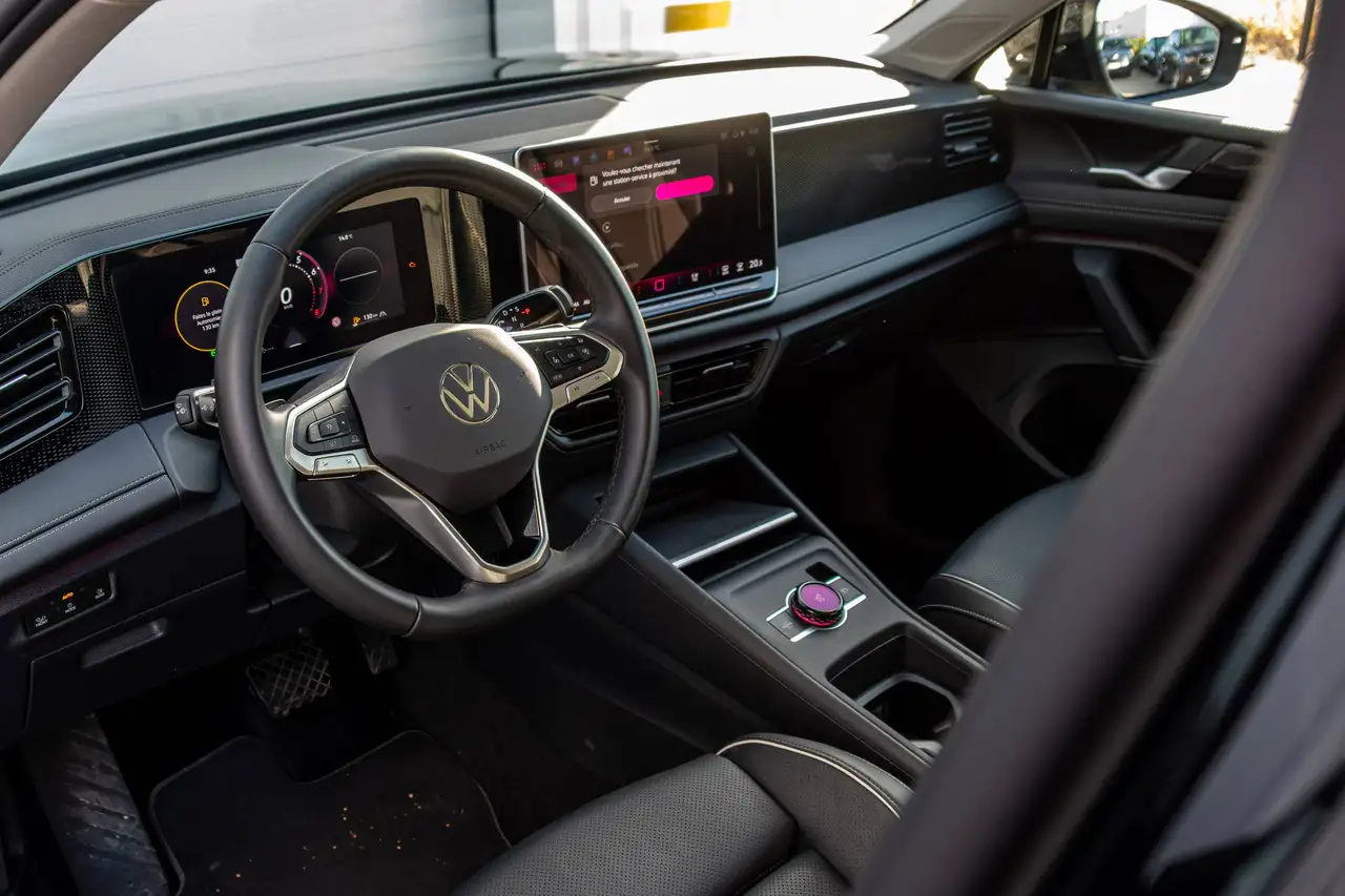 Volkswagen Tiguan 1.5 eTSI mHEV DSG FULL PANO CUIR VENTILE+MASSANT GARANTIE VW 10/2027, миниатюра 19