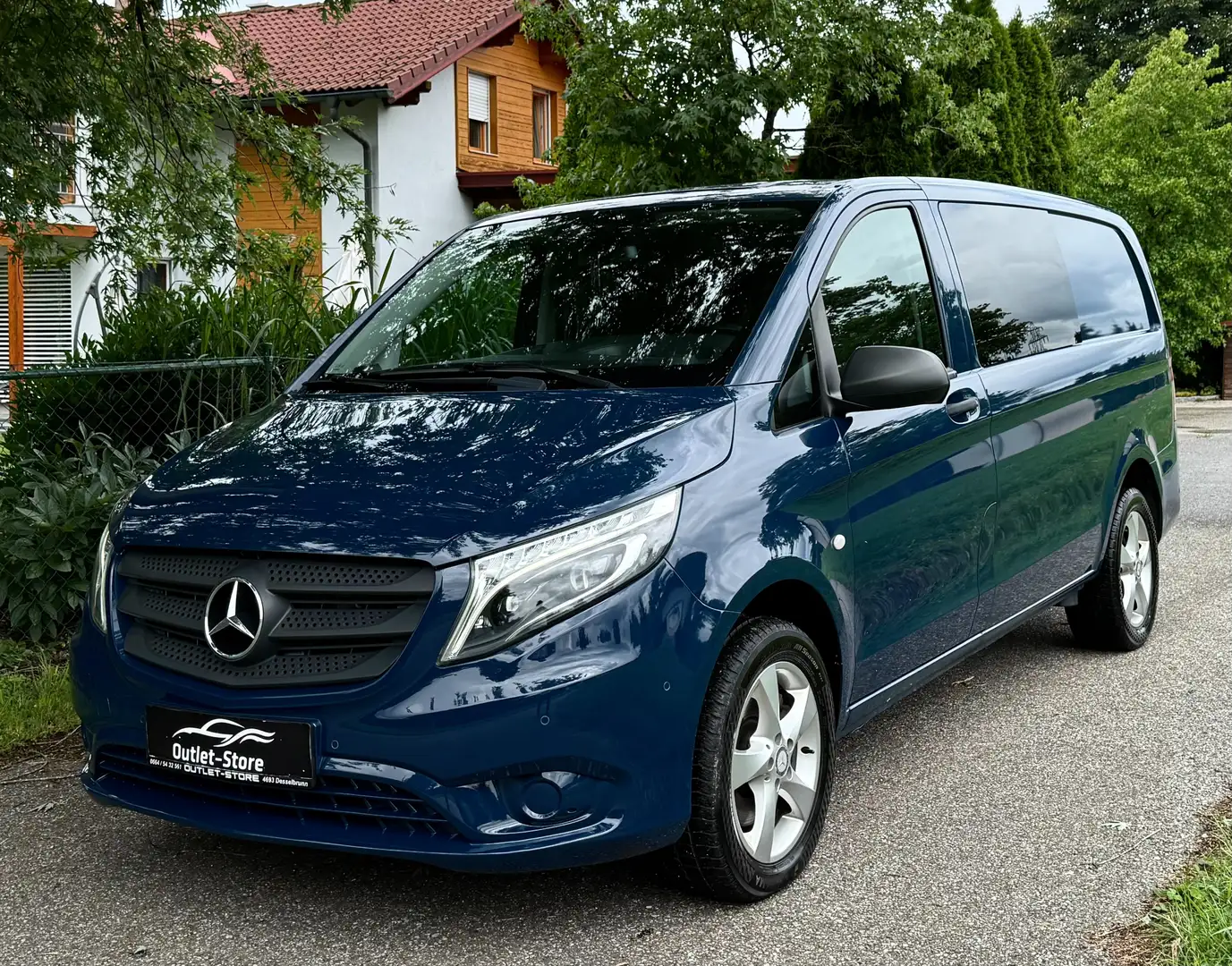 Mercedes-Benz Vito 119 CDI Aut.*4MATIC*Lang*Standh.*1.Besitz*6Sitzer* Blau - 1