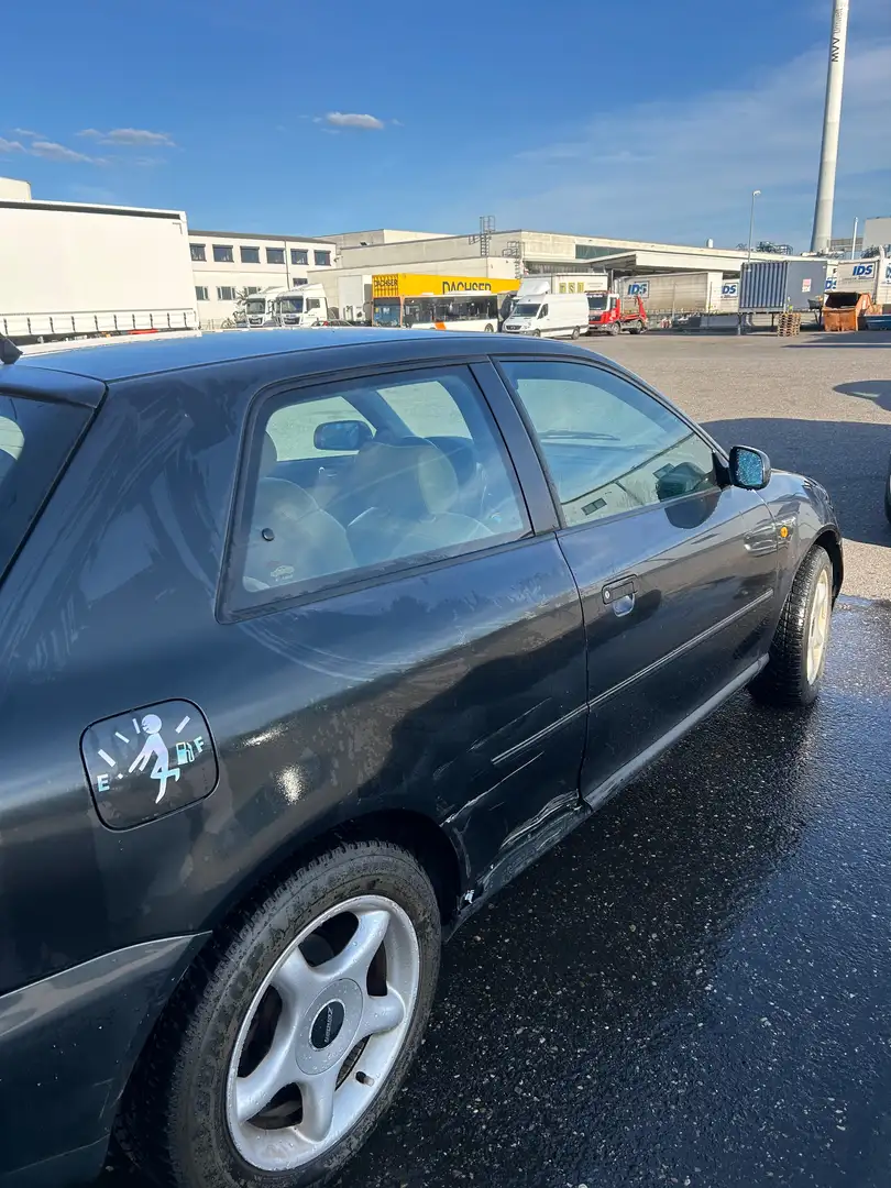 Audi A3 A3 1.8 Ambiente - 2