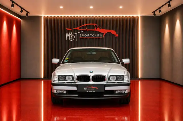 BMW 750 i/5.4 V12 326PS/AUT./3.HAND/SERVICE/DEUTSCH!!