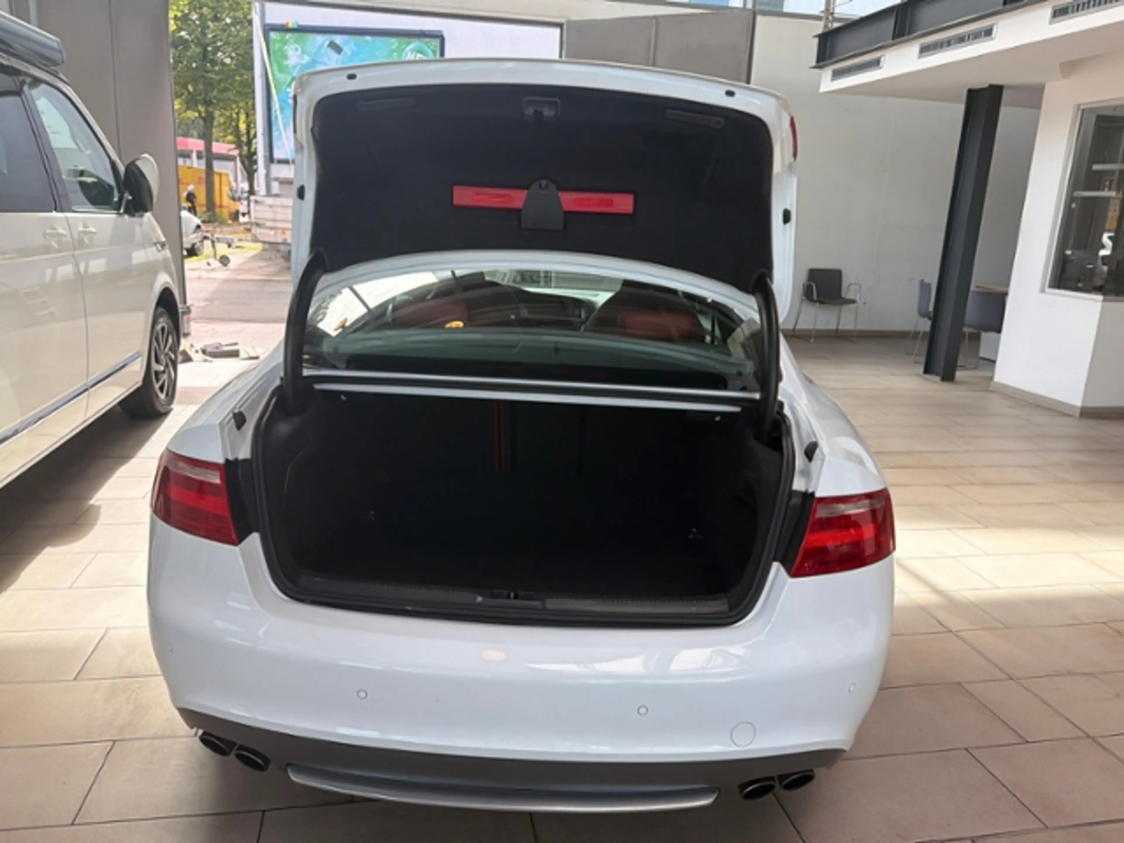 Audi S5 4.2 FSI quattro Coupe Leder NAVI B&O PDC GSD — photo 15