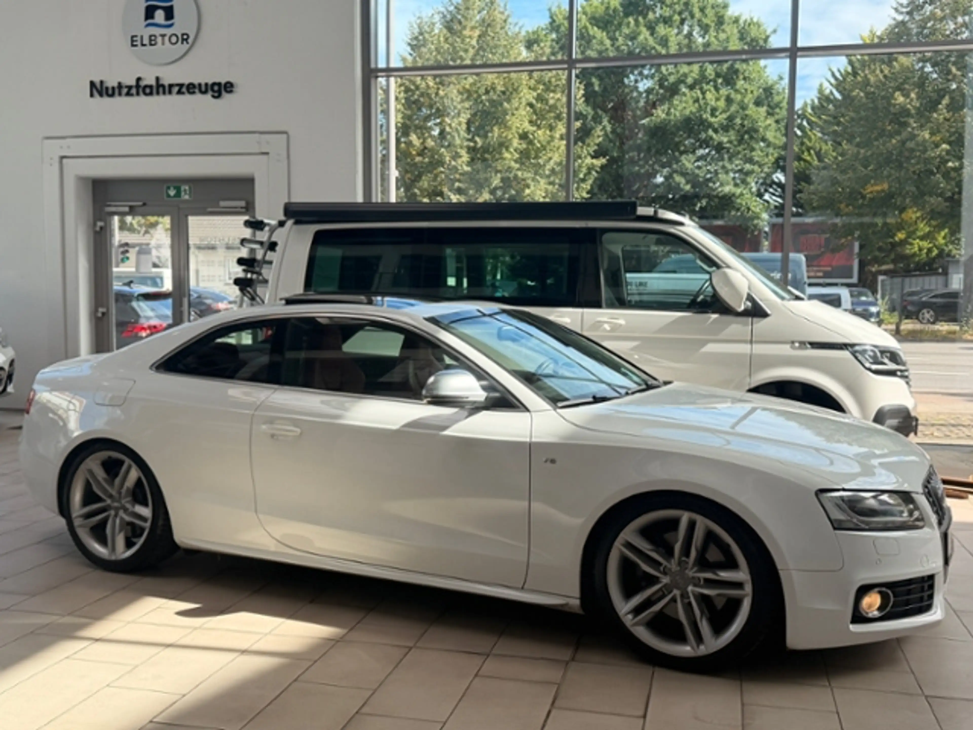 Audi S5 4.2 FSI quattro Coupe Leder NAVI B&O PDC GSD — photo 3