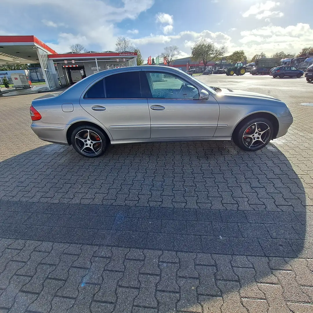 Mercedes-Benz E 280 Holzlenkrad, Holzschaltknauf, reparaturbedürftig Grau - 2