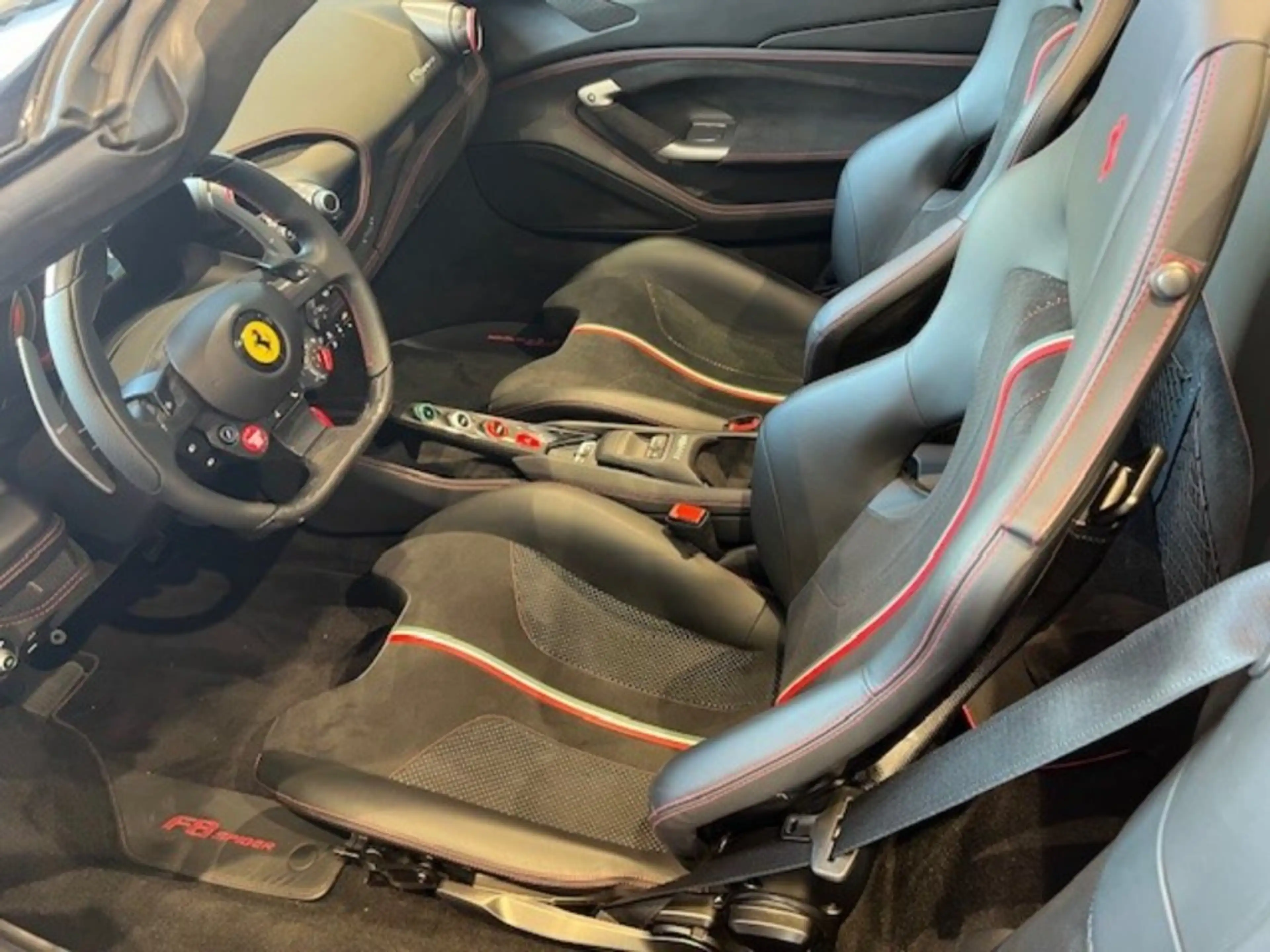 Ferrari F8 Spider 720 **TOP*KERAMIKVERSIEGELT* — photo 12