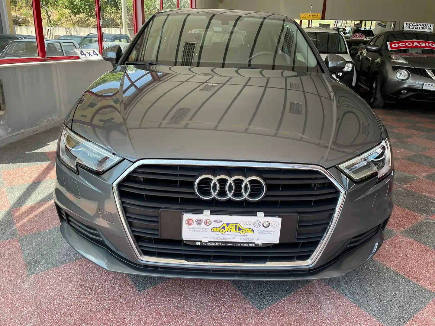 Audi A3 Sportback 1.6 tdi 116cv S-tronic Sport Grigio - 2