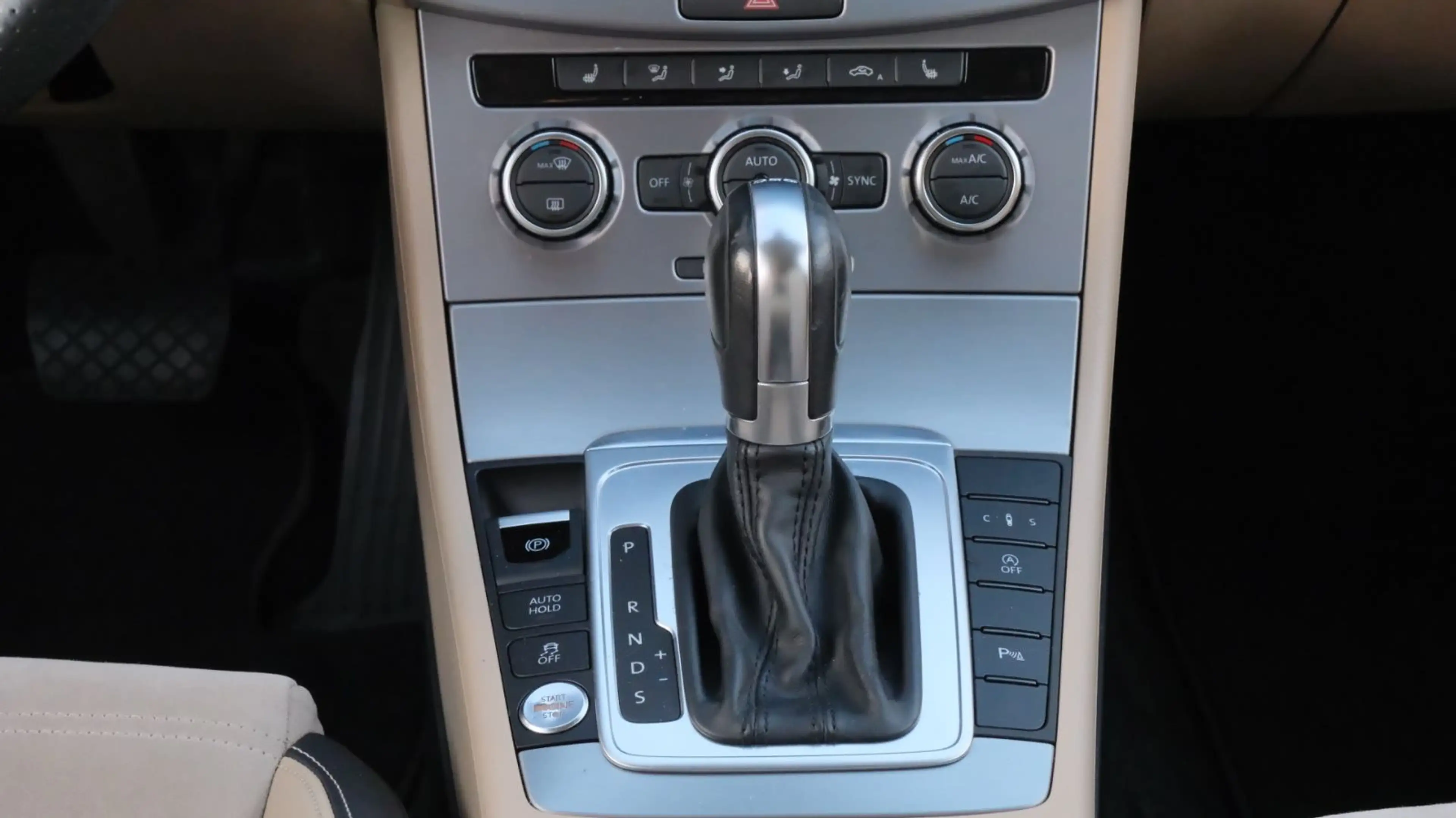 Volkswagen Passat CC R-Line DSG BMT Alcantara Kamera SH BT — photo 11