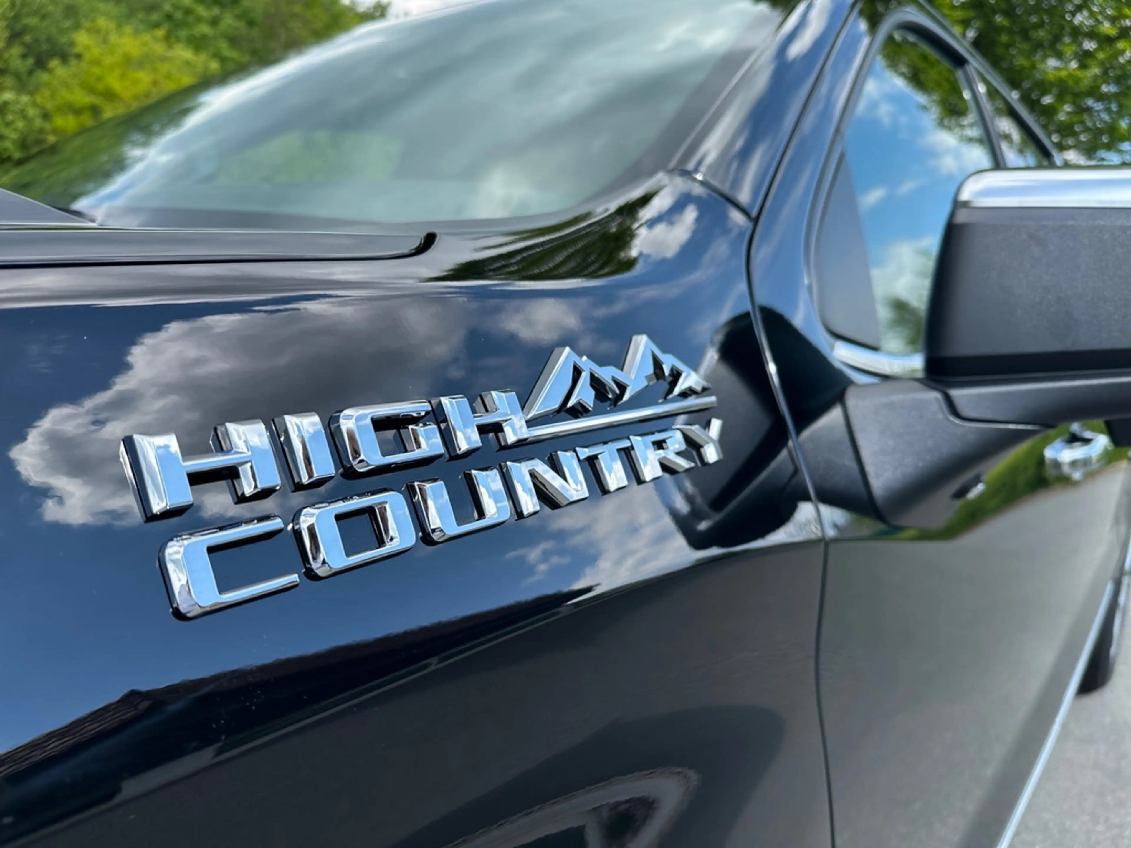 Chevrolet Silverado Crew Cab 4WD High Country 6.2L MY26 — photo 2