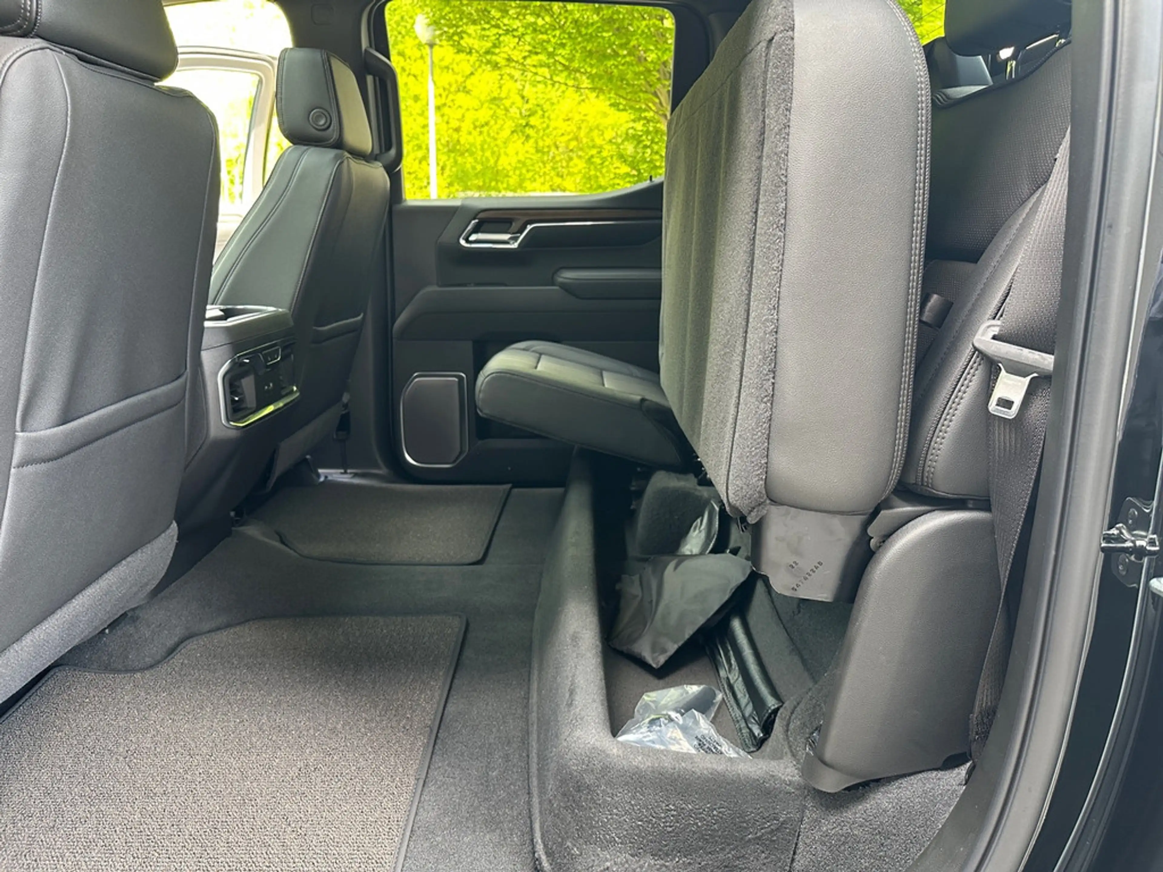 Chevrolet Silverado Crew Cab 4WD High Country 6.2L MY26 — photo 15
