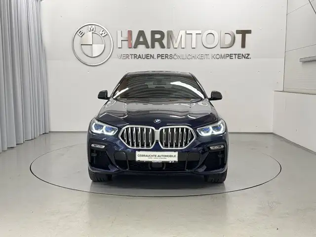 BMW X6 view 6
