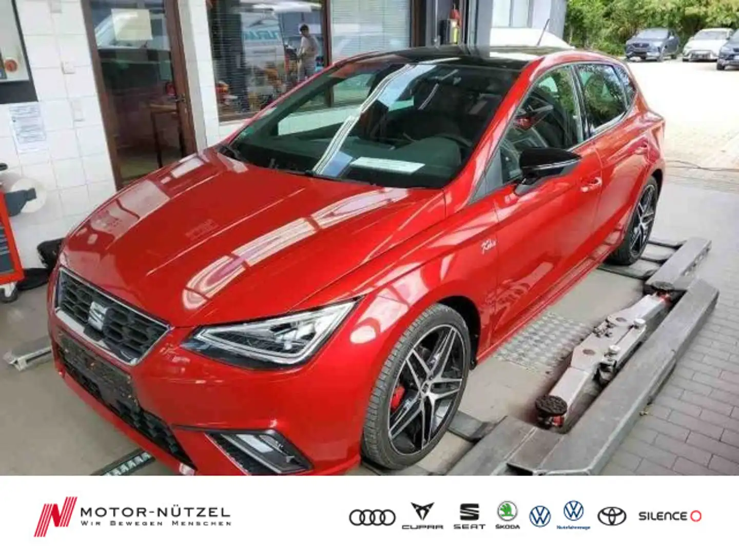 SEAT Ibiza 1.5 TSI DSG FR-LINE LED+NAV+PANO+DAB+BEATS Rouge - 1