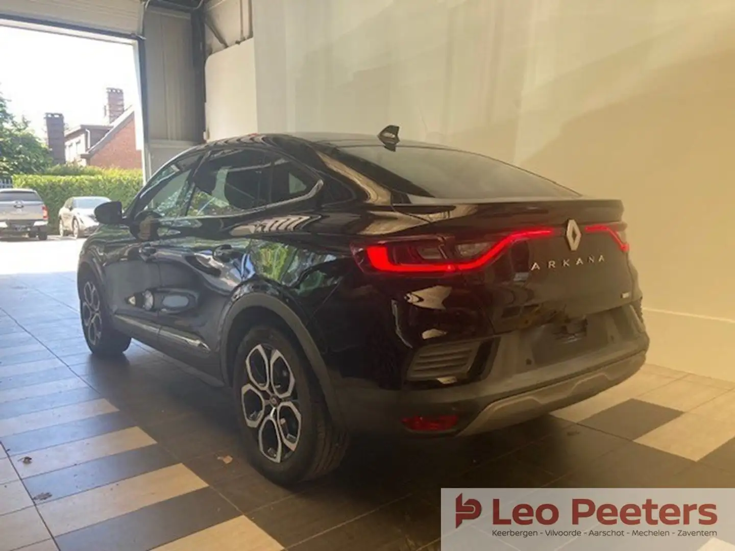 Renault Arkana E-TECH Schwarz - 2