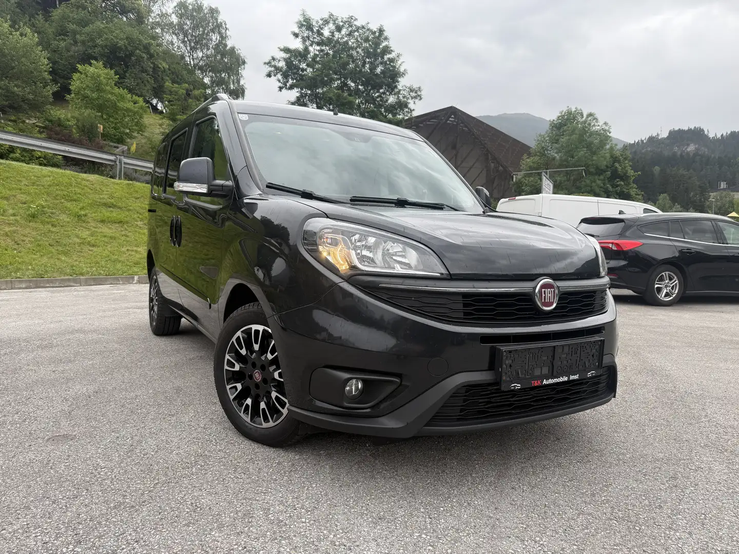 Fiat Doblo Lounge (Kurzversion) /// 7 Sitzer Schwarz - 1