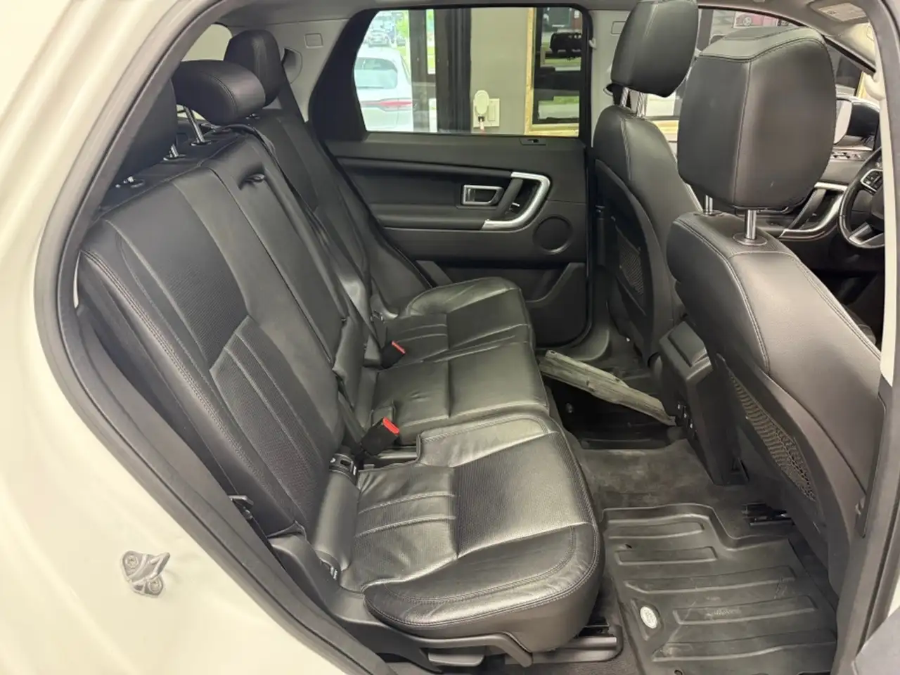 Land Rover Discovery Sport снимка Land Rover Discovery Sport
