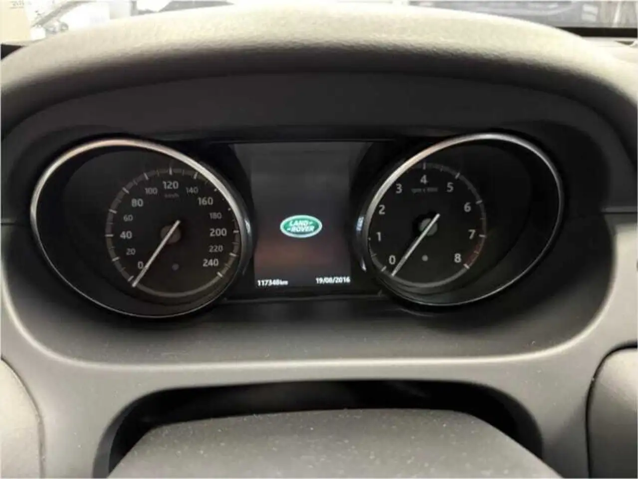 Land Rover Discovery Sport снимка Land Rover Discovery Sport