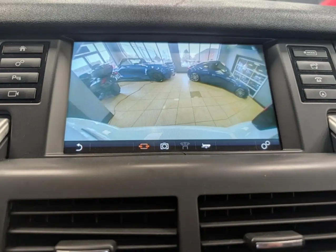 Land Rover Discovery Sport снимка Land Rover Discovery Sport