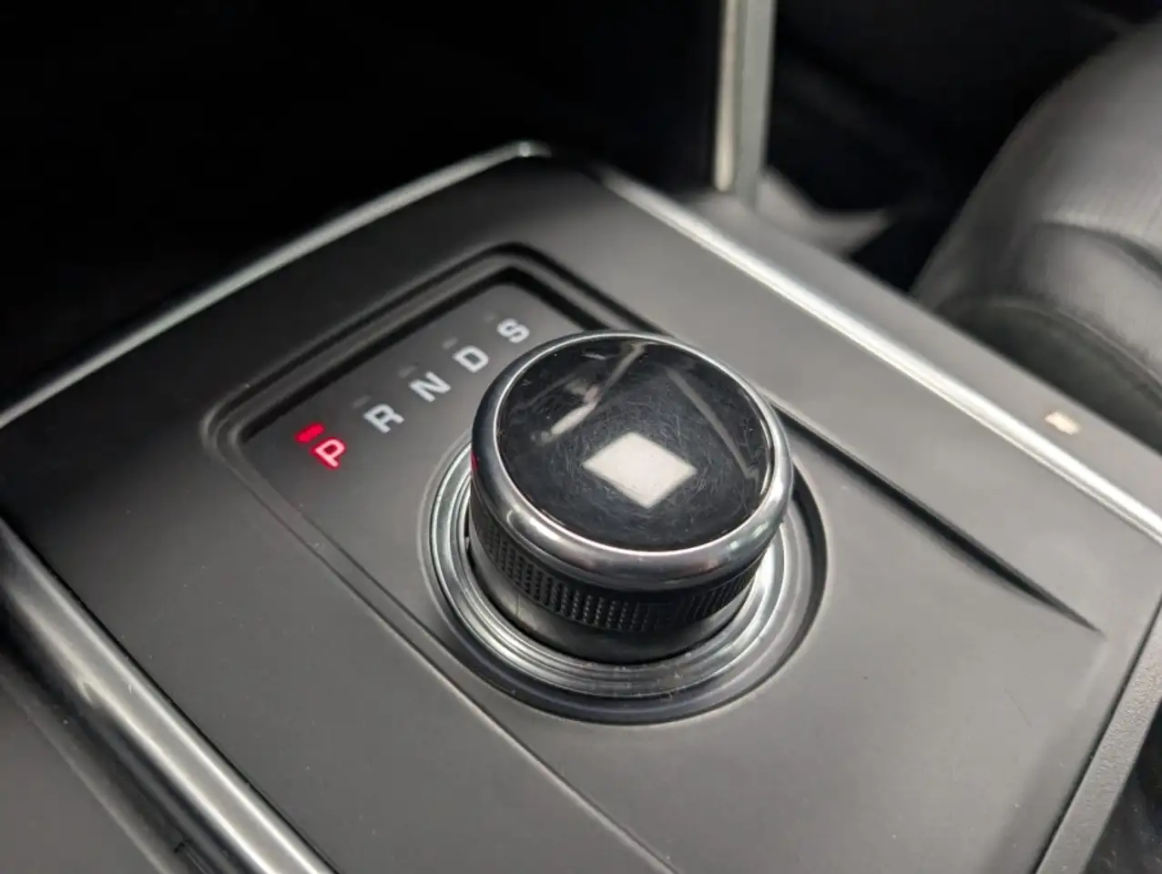 Land Rover Discovery Sport снимка Land Rover Discovery Sport