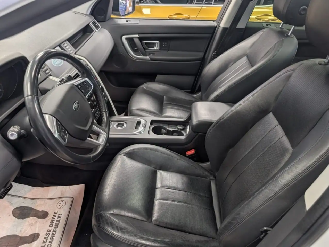 Land Rover Discovery Sport снимка Land Rover Discovery Sport