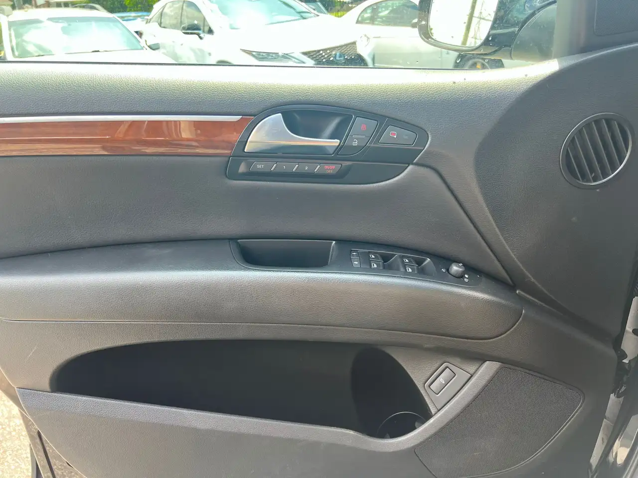 Audi Q7 снимка Audi Q7