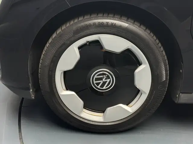 Volkswagen Id. Buzz view 9