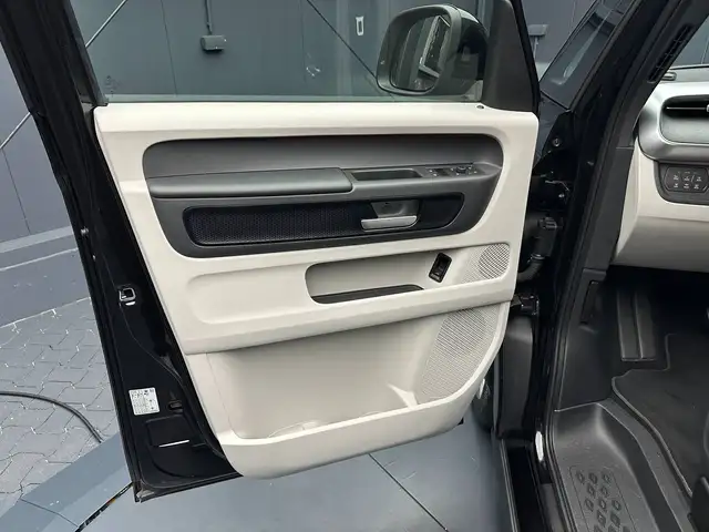 Volkswagen Id. Buzz view 13