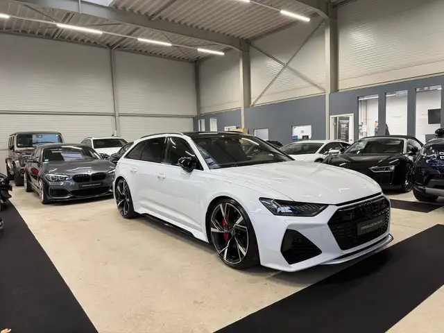 Audi RS6 view 5