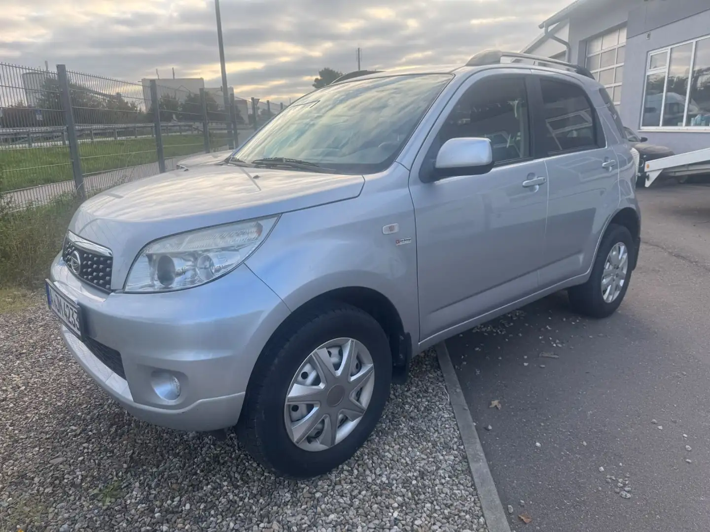 Daihatsu Terios Silber - 1