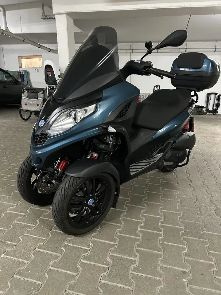 Piaggio MP3 300
