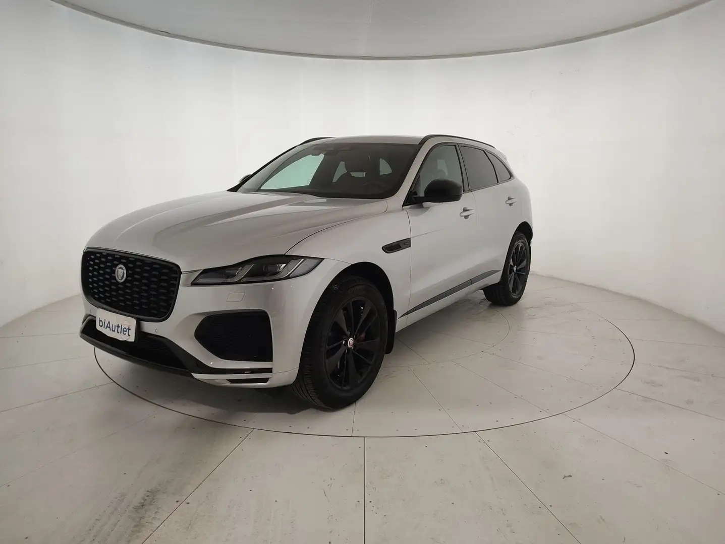 Jaguar F-Pace 2.0 i4 R-Dynamic Black awd 250cv auto Grigio - 1