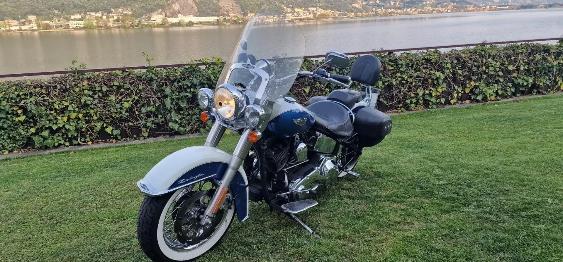 Harley-Davidson Deluxe Bleu - 1