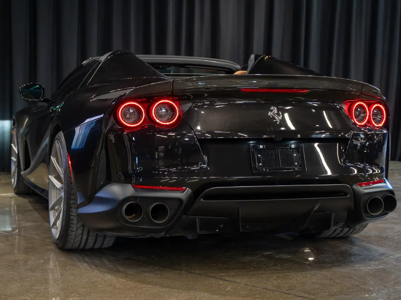 Ferrari 812 снимка Ferrari 812