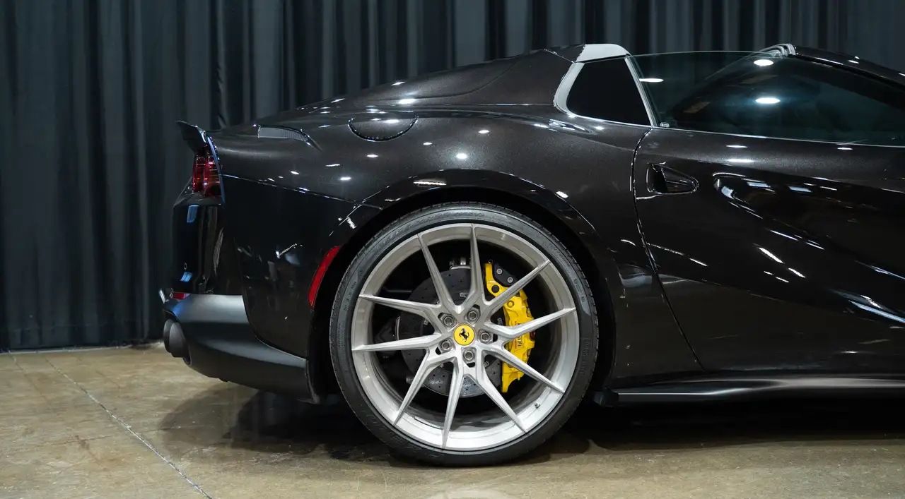 Ferrari 812 снимка Ferrari 812
