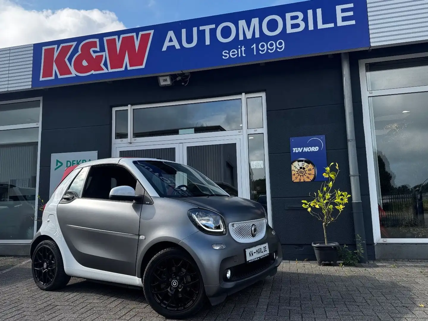 smart forTwo PRIME CABRIO AUTOM. NAVI LEDER KLIMAAUTO Blanco - 1