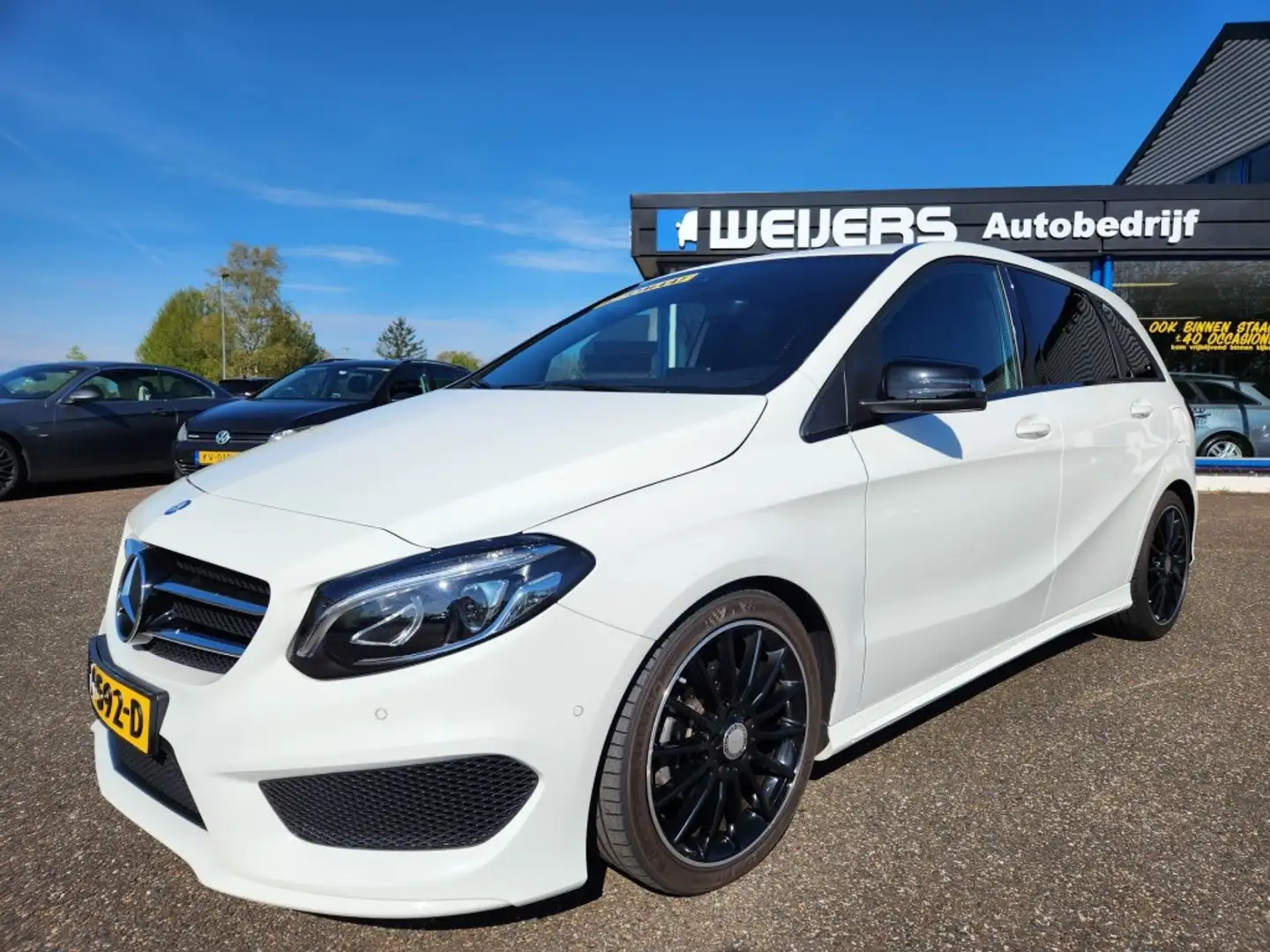 Mercedes-Benz B 180 180 AMG Night Edition Plus, Automaat, Navi, Trekha Blanc - 1