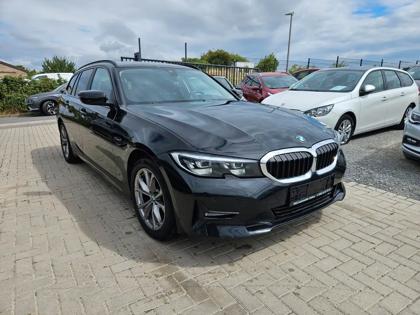 BMW 320 Baureihe 3 Touring 320 d xDrive Advantage Negro - 2