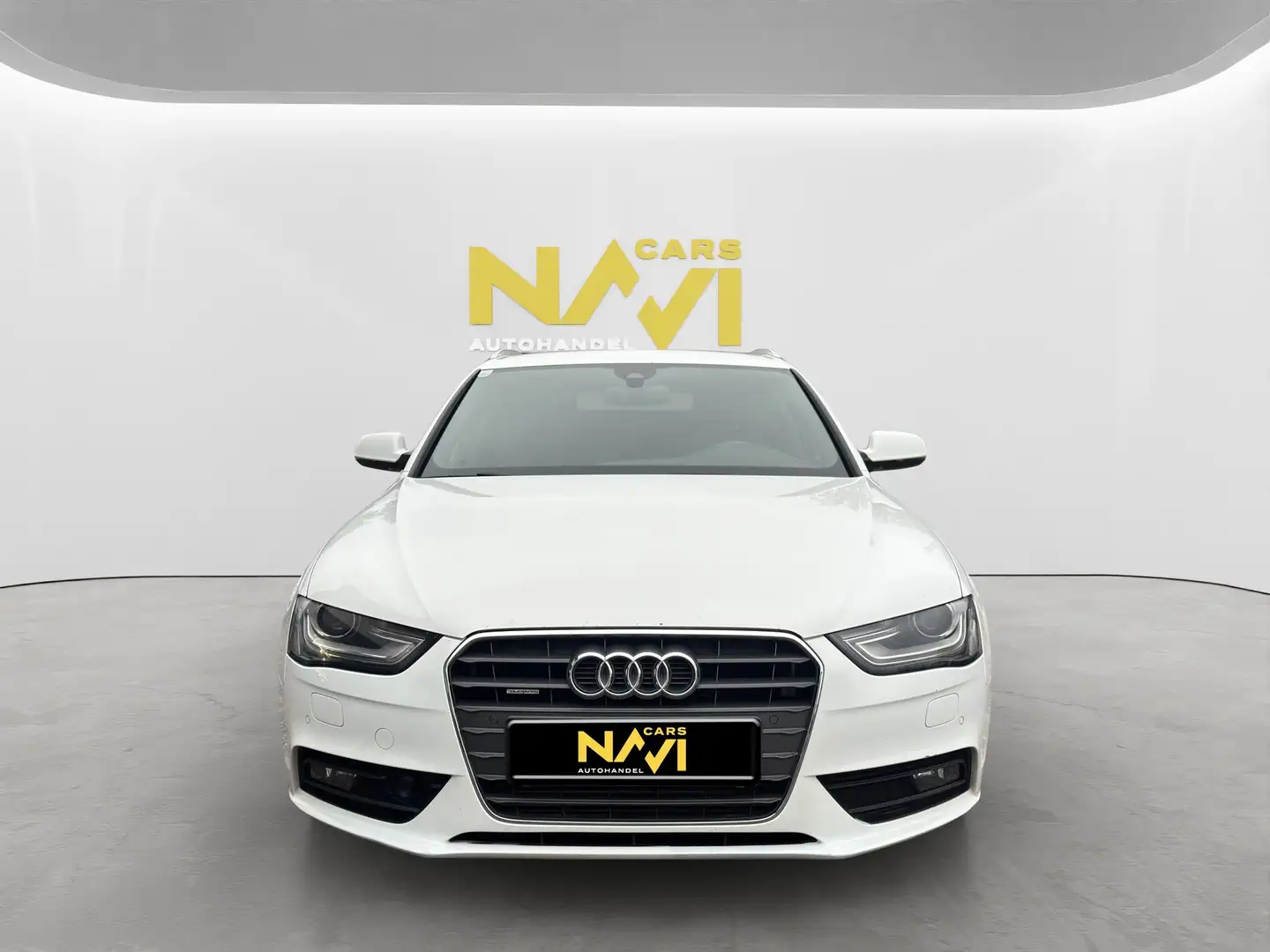 Audi A4 Attraction quattro Weiß - 2