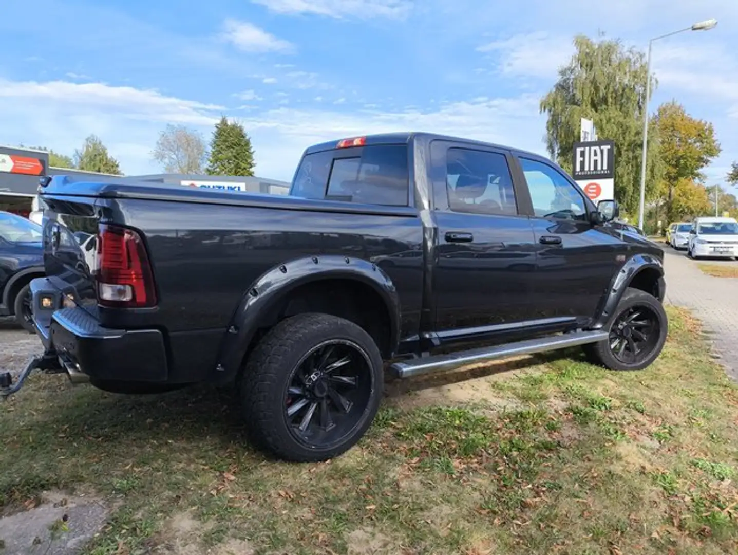 Dodge RAM 1500 SPORT Schwarz - 2