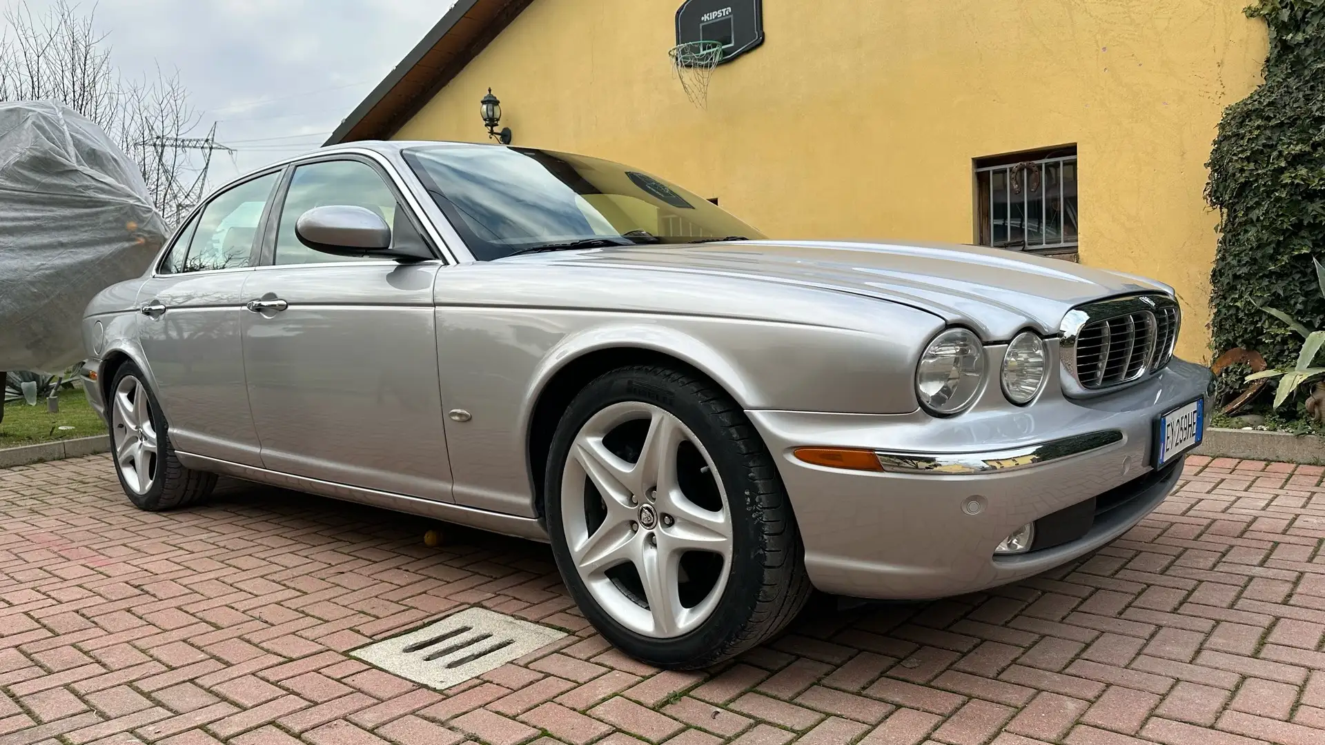 Jaguar XJ 4.2 V8 Sovereign - 1