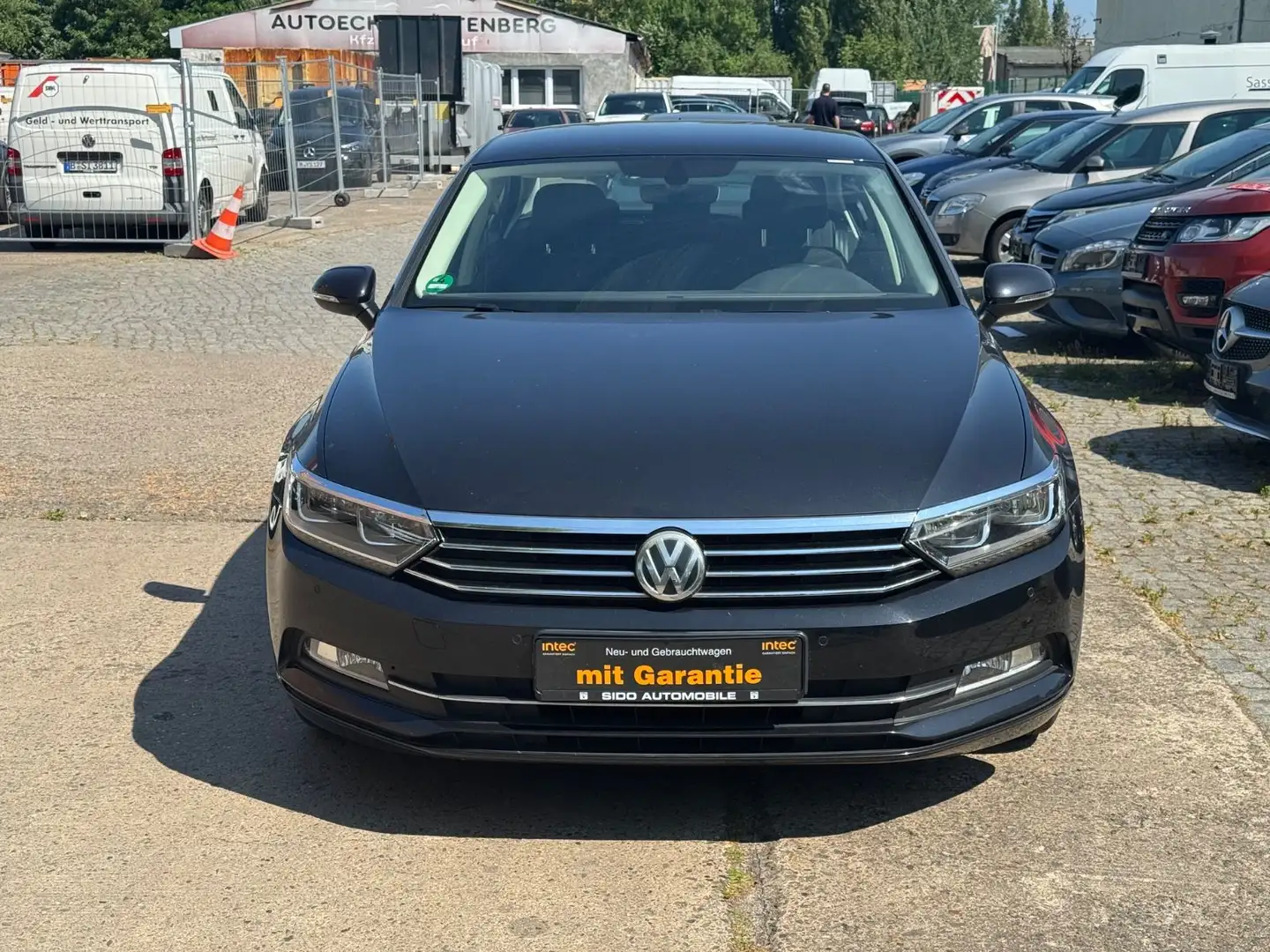 Volkswagen Passat Lim. Comfortline BMT/Start-Stop+Automatik Schwarz - 2