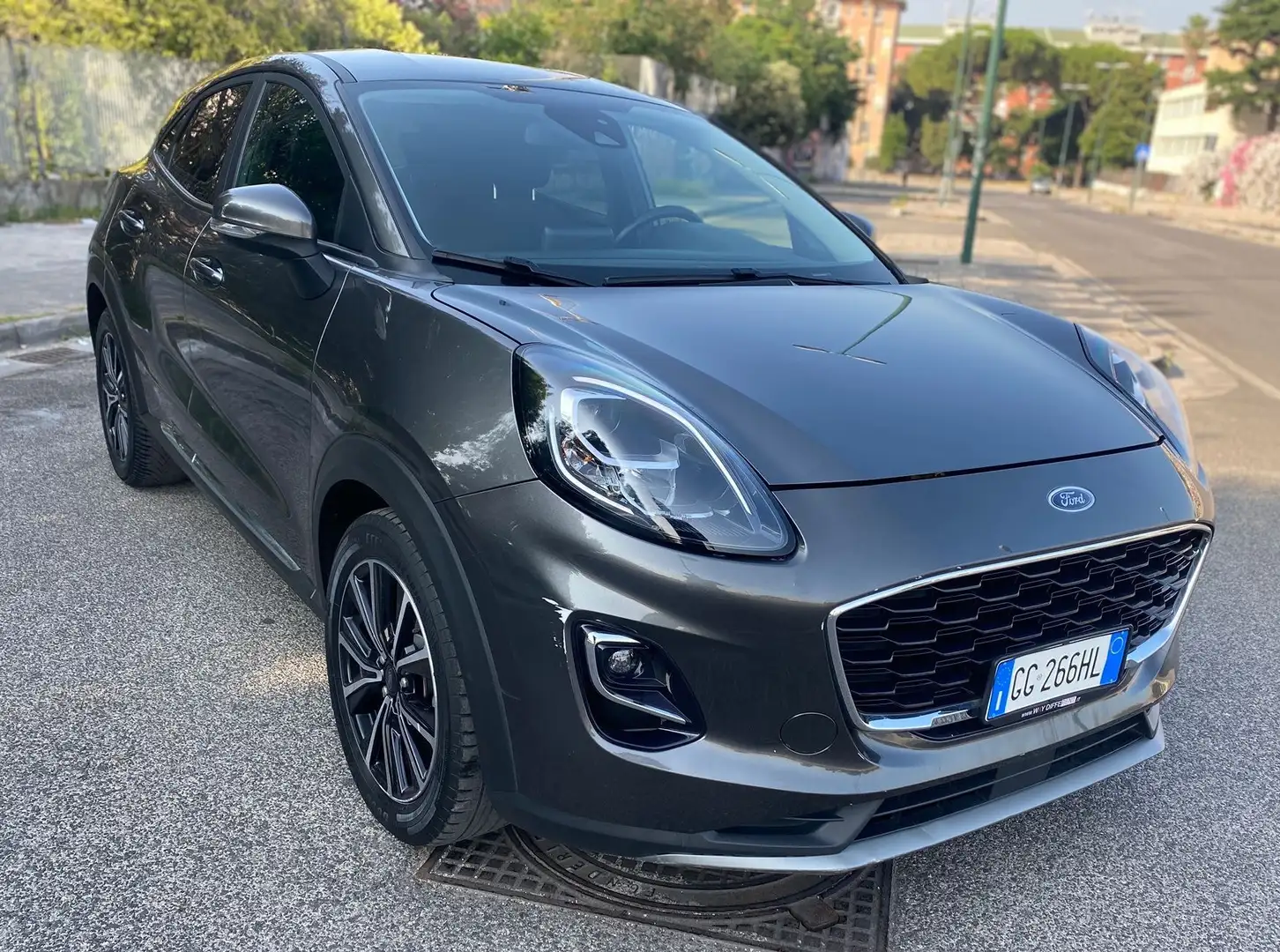 Ford Puma 1.0 EcoBoost Hybrid 125 Cv S&S Aut. Titanium siva - 1