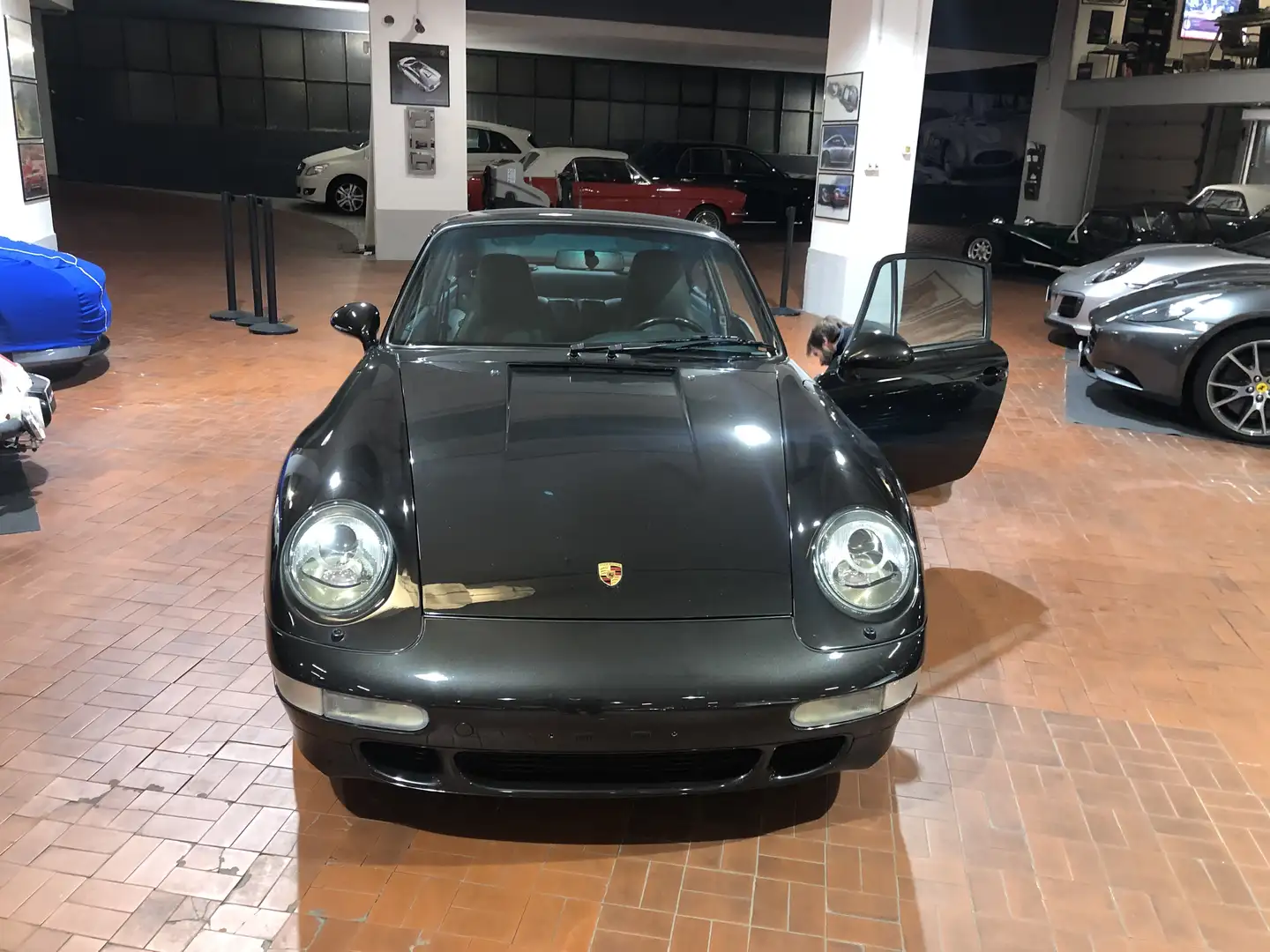 Porsche 993 911 Coupe 3.6 Carrera 4 Giubileo - 1