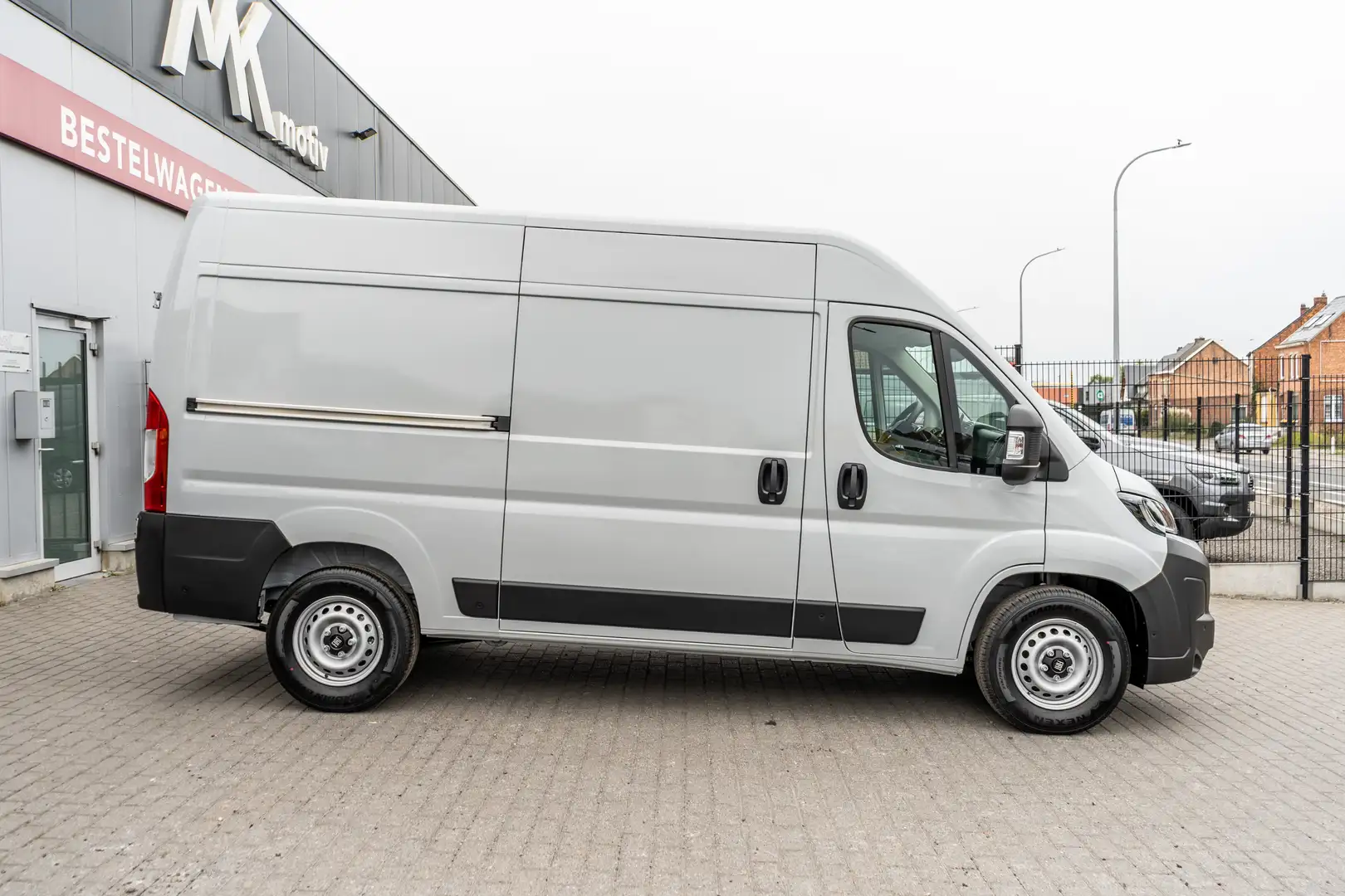 Fiat Ducato 2.2 JTD L2H2 - Automaat - Navigatie - 33.000 ex Grijs - 2