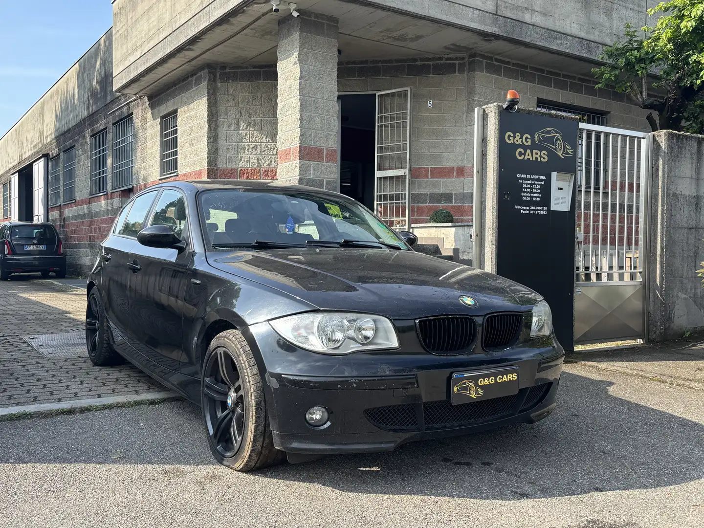 BMW 118 118d Futura - 1