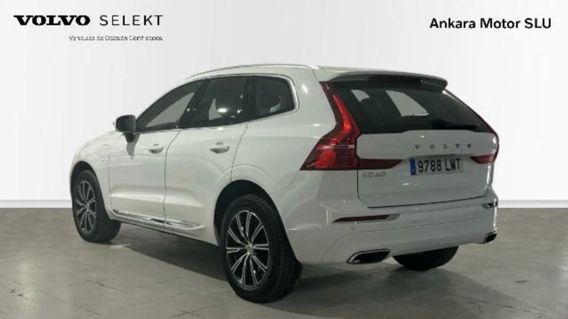 Volvo XC60 2.0 T6 RECHARGE INSCRIPTION AUTO 4WD 5P Biały - 2