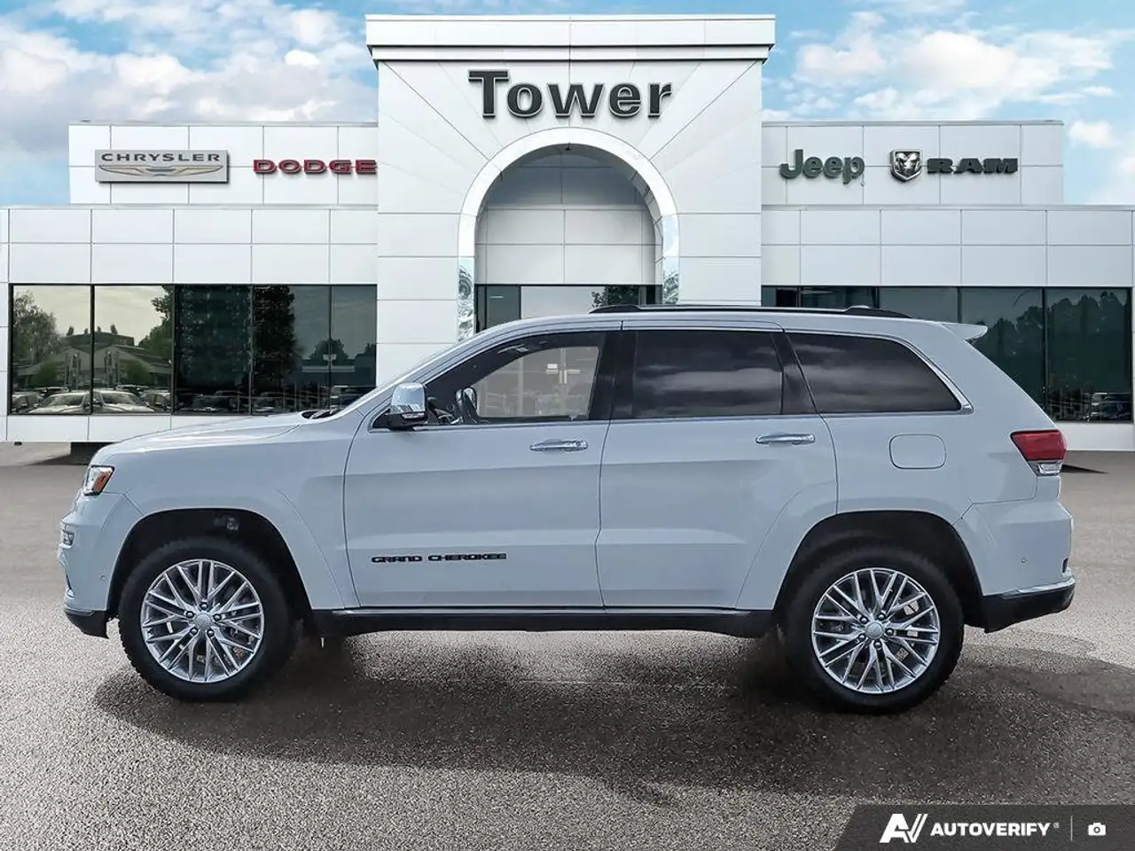 Jeep Grand Cherokee снимка Jeep Grand Cherokee
