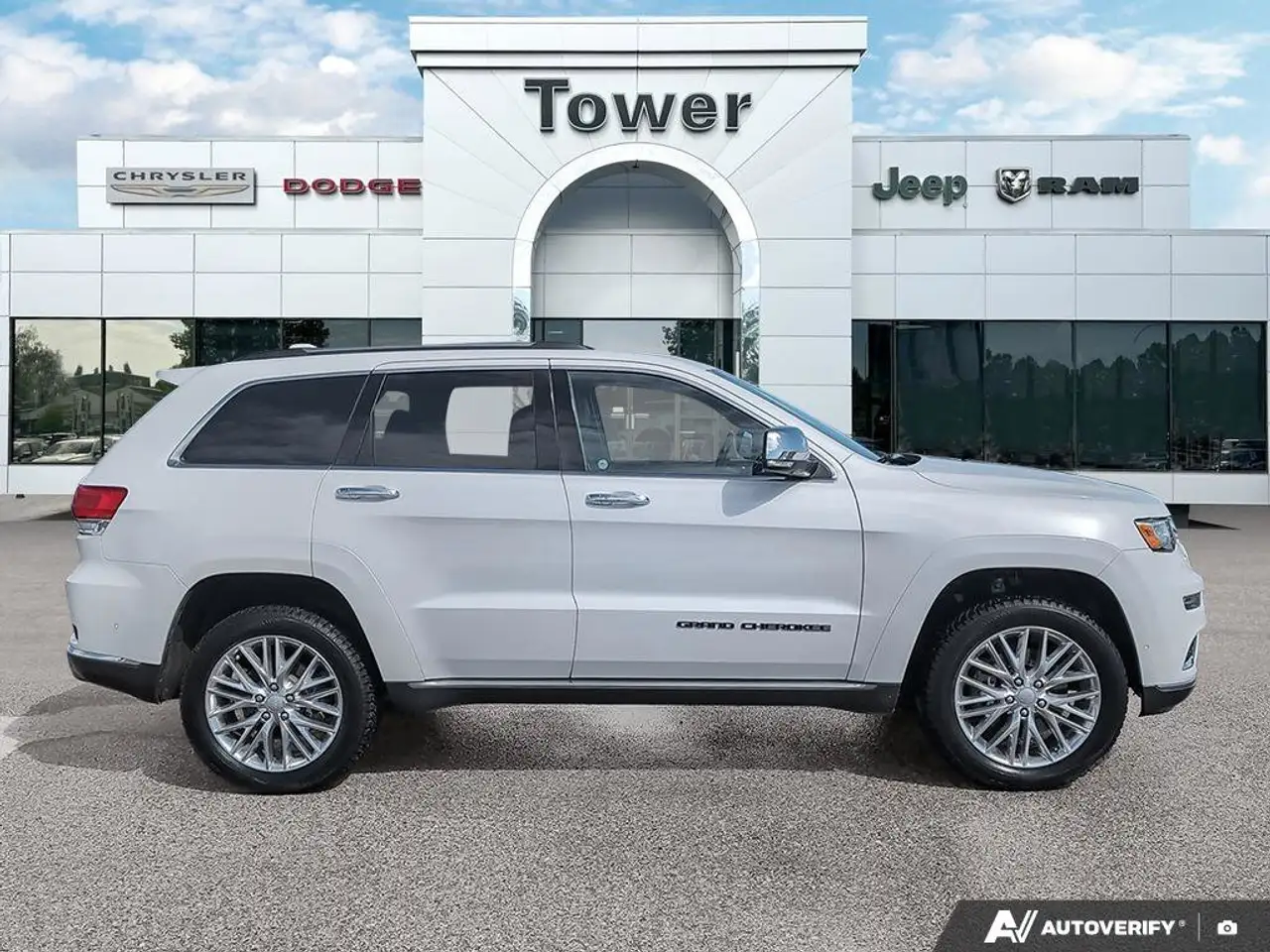 Jeep Grand Cherokee снимка Jeep Grand Cherokee