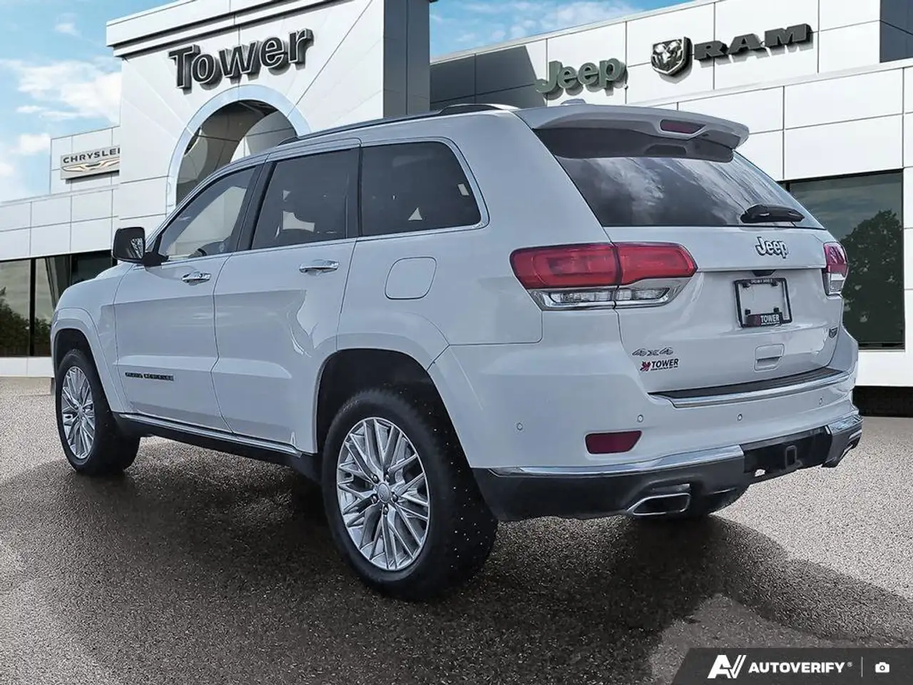 Jeep Grand Cherokee снимка Jeep Grand Cherokee